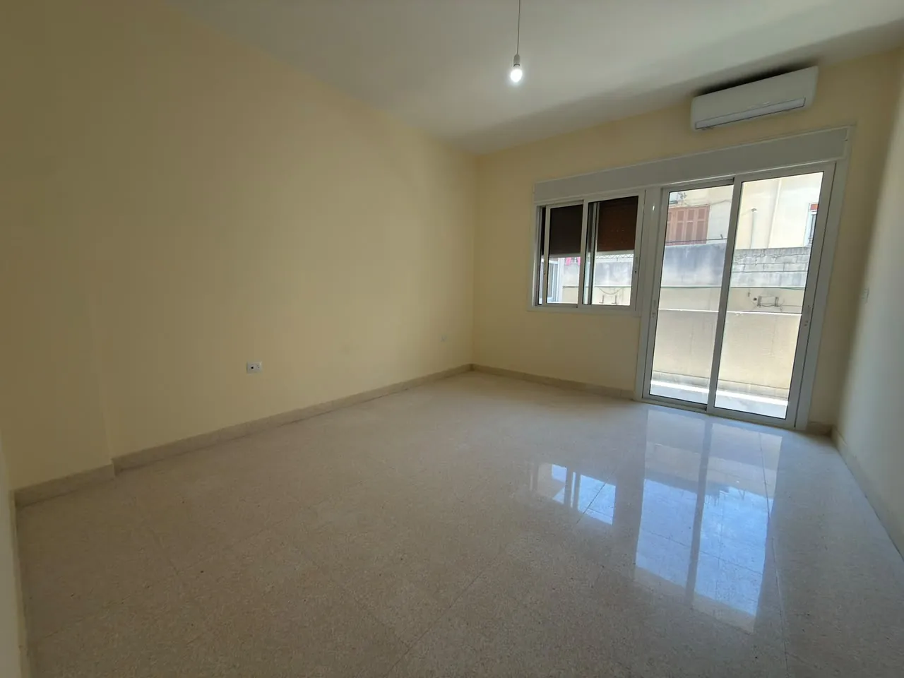 4-Bedroom Apartment For Rent in Prime Location in Achrafieh, Carré D'or — الصورة 10