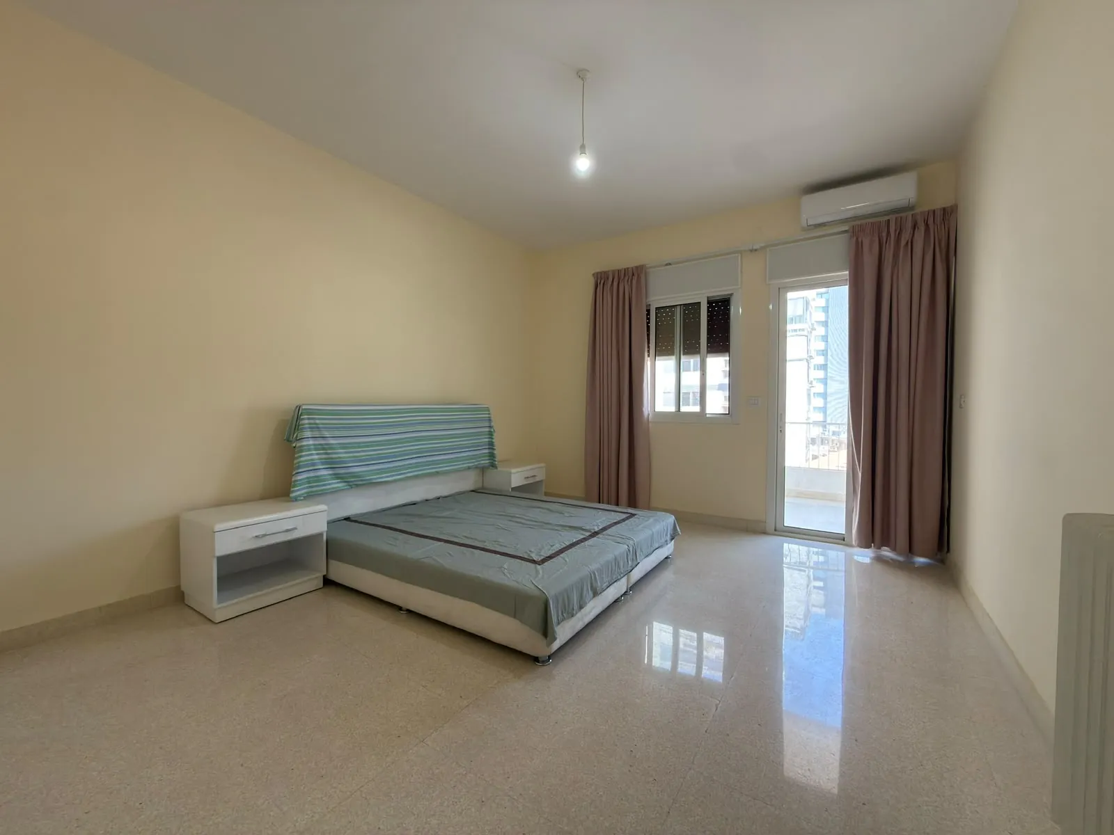 4-Bedroom Apartment For Rent in Prime Location in Achrafieh, Carré D'or — الصورة 8