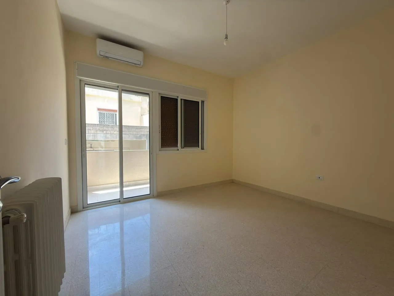 4-Bedroom Apartment For Rent in Prime Location in Achrafieh, Carré D'or — الصورة 9