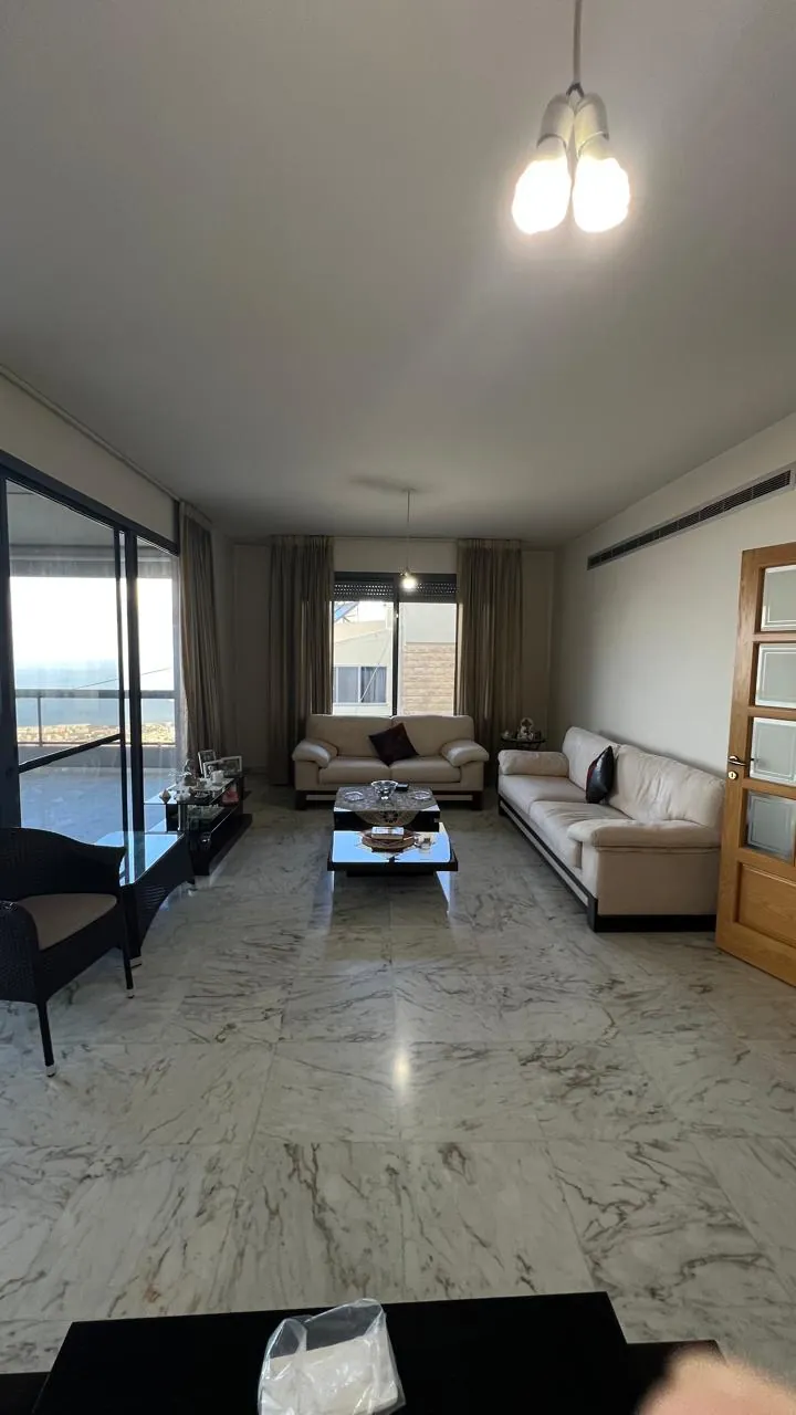 Spacious Apartment With Amazing View For Sale in Biyada — الصورة 10