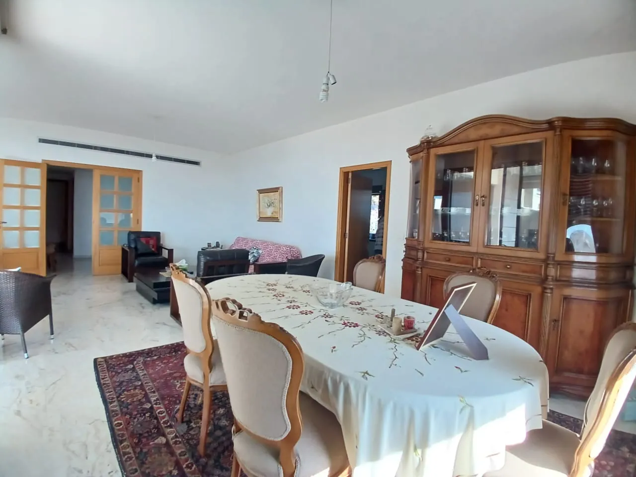 Spacious Apartment With Amazing View For Sale in Biyada — الصورة 2