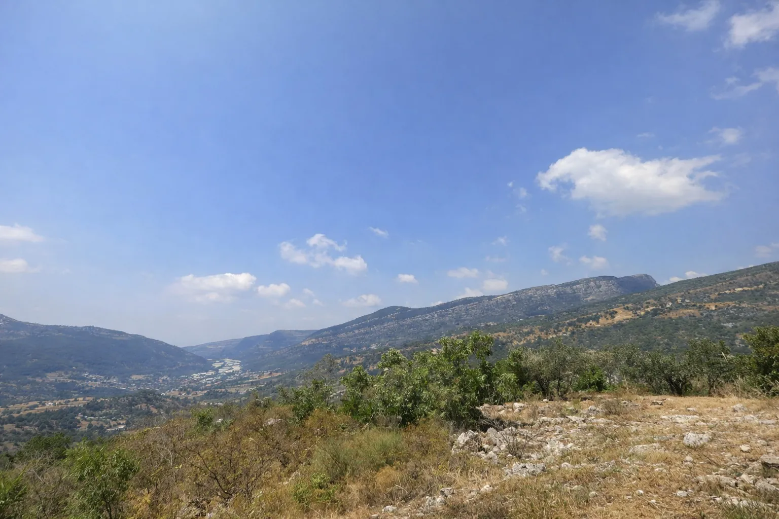 A 964 SQM Land For Sale in Douma — photo 2