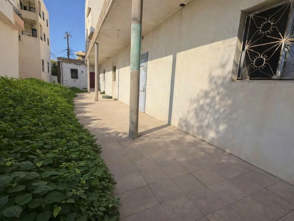 An Exceptional Land With House For Sale in Batroun — الصورة 2