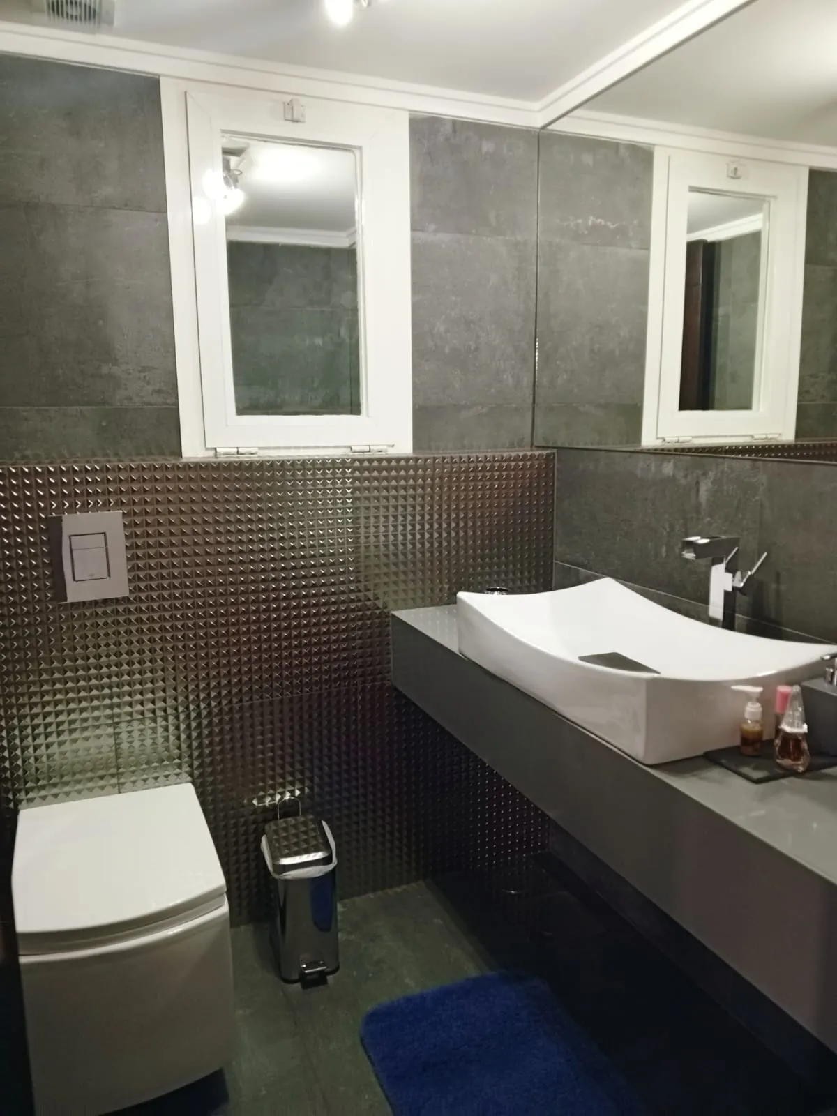 Fully Furnished Apartment With Mountain View For Sale In Haret Sakher — الصورة 10