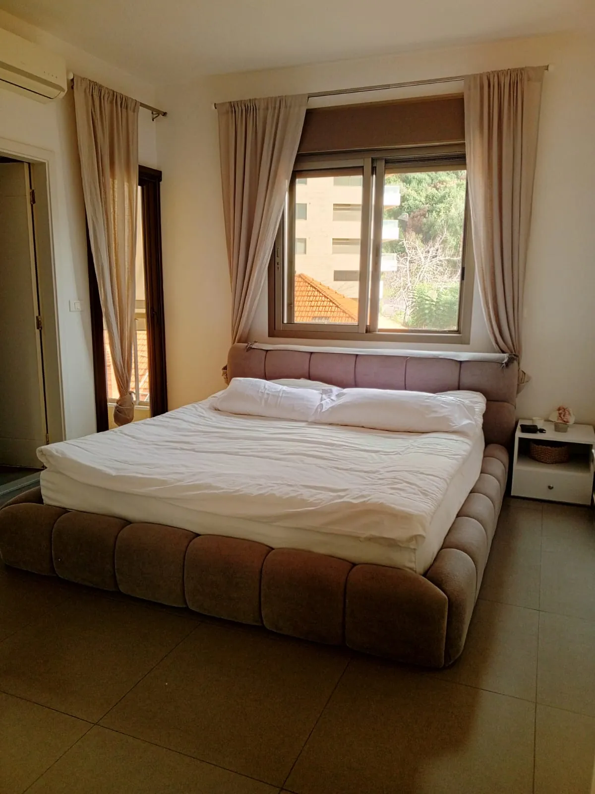 Fully Furnished Apartment With Mountain View For Sale In Haret Sakher — الصورة 6