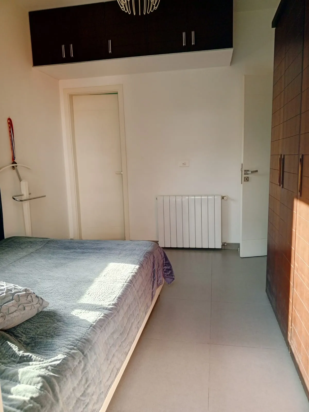 Fully Furnished Apartment With Mountain View For Sale In Haret Sakher — الصورة 7