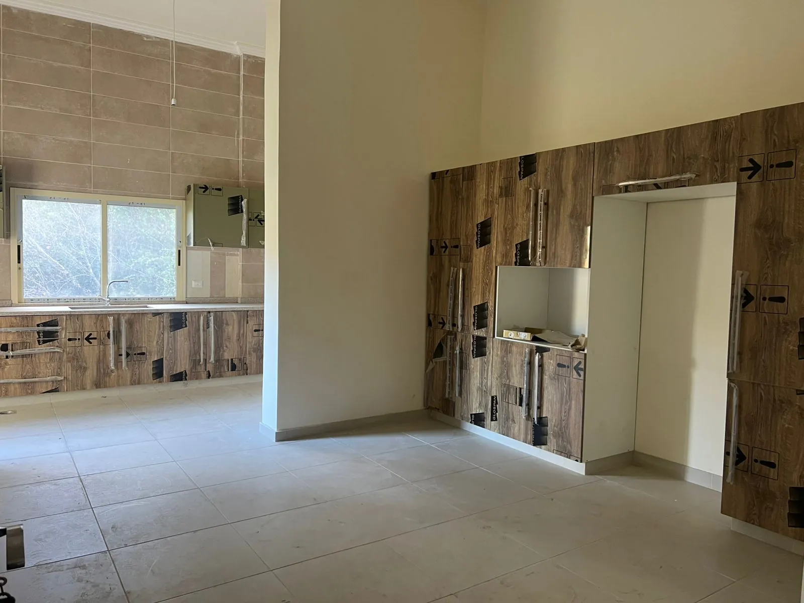 Brand New Apartment For Sale in Bchamoun — الصورة 2