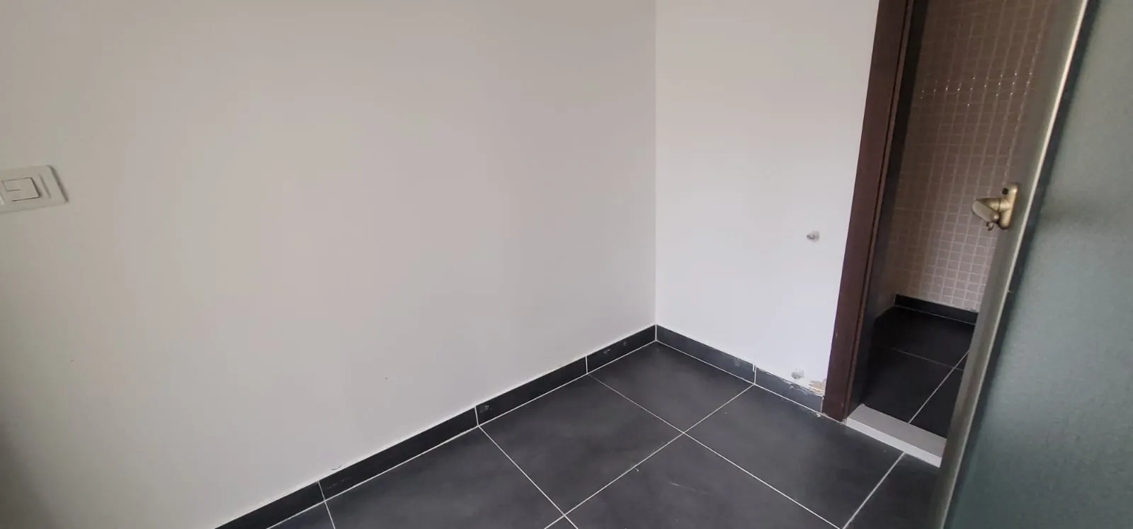 Spacious Apartment With Terrace For Sale in Sahel Alma — الصورة 5