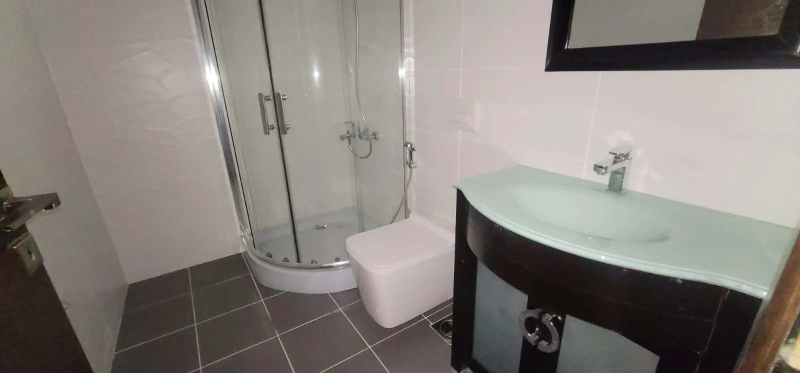 Spacious Apartment With Terrace For Sale in Sahel Alma — الصورة 6