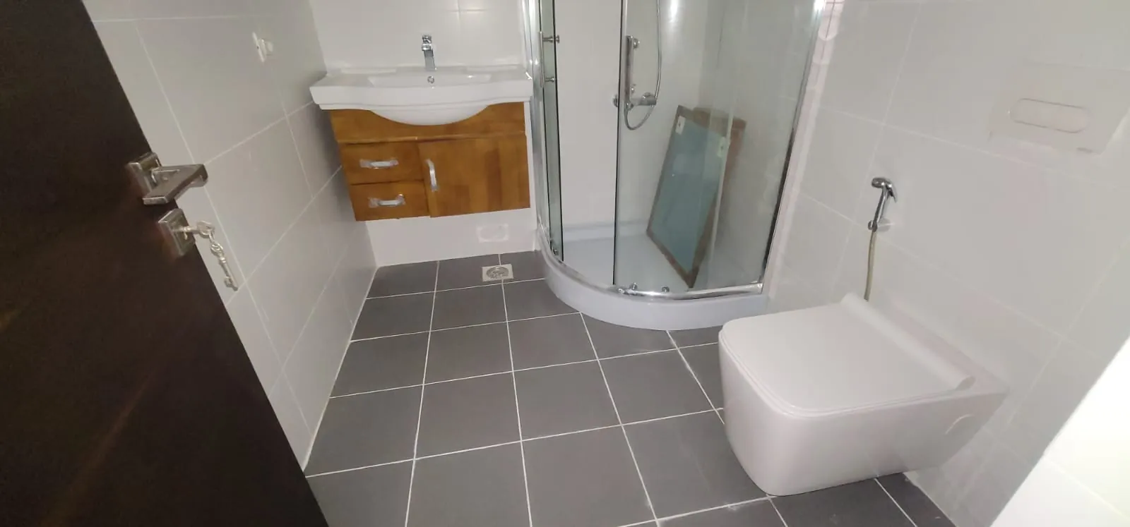Spacious Apartment With Terrace For Sale in Sahel Alma — الصورة 9