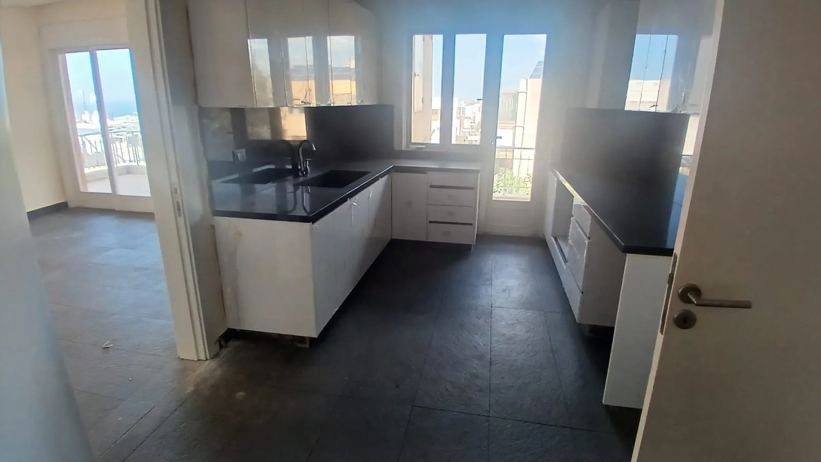 Spacious Apartment For Rent in Naccache — photo 6