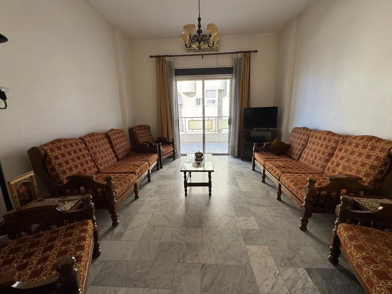 Apartment For Sale in A Prime Location in Jbeil — photo 2