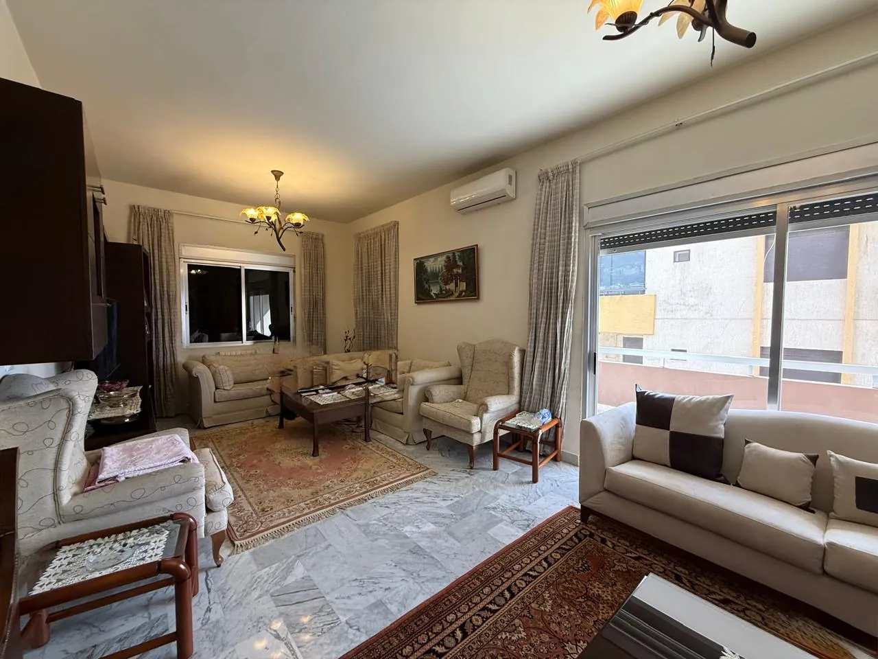 Spacious Apartment For Sale in Jbeil — الصورة 2