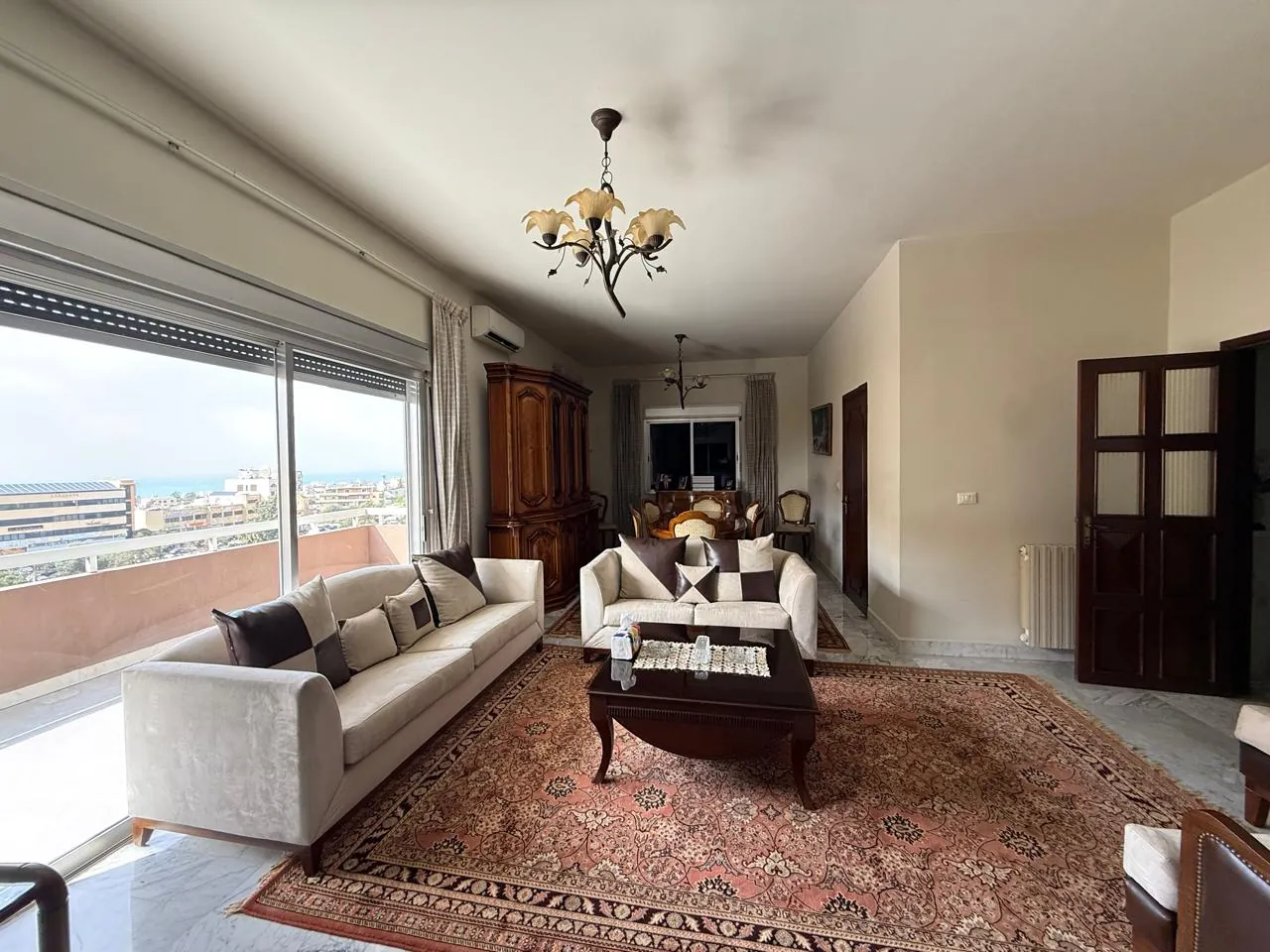 Spacious Apartment For Sale in Jbeil — الصورة 8