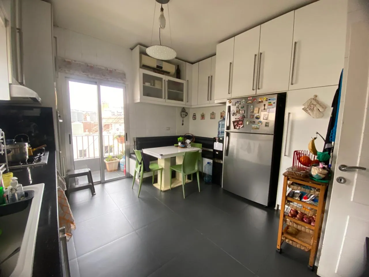 3-Bedroom Apartment For Sale in Corniche Canal 7, Beirut — الصورة 6