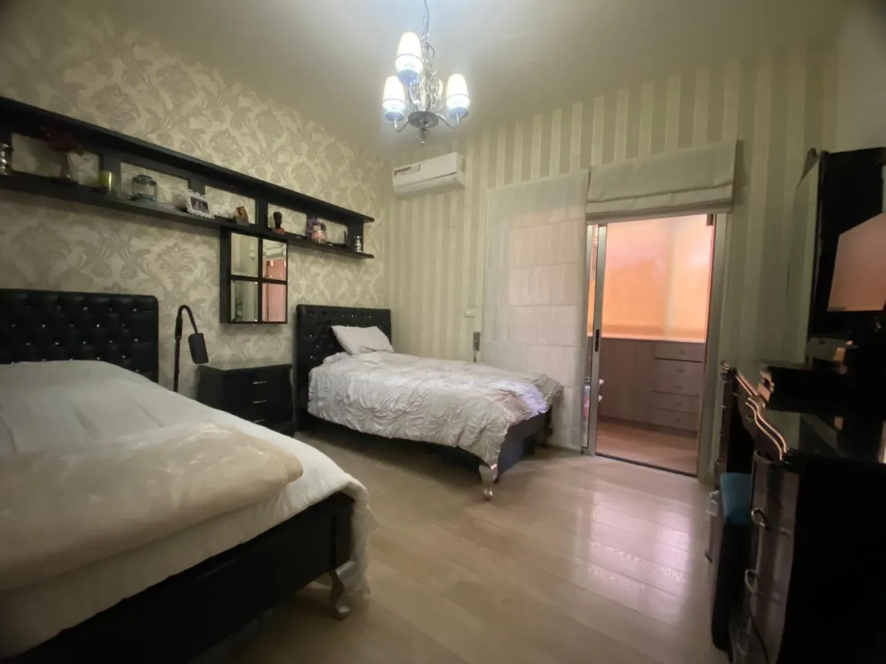 3-Bedroom Apartment For Sale in Corniche Canal 7, Beirut — الصورة 8