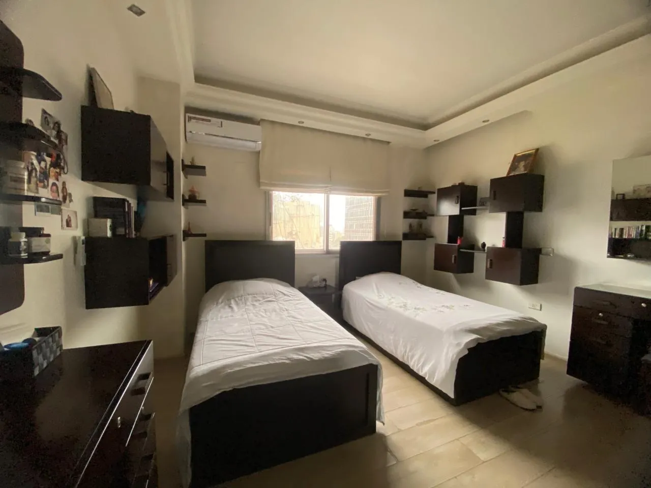 3-Bedroom Apartment For Sale in Corniche Canal 7, Beirut — الصورة 9