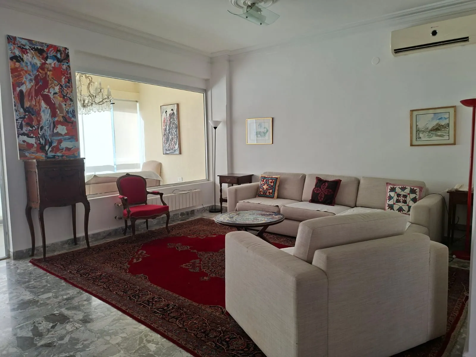 3-Bedroom Apartment with Partial Sea View For Sale in Raouche, Beirut — الصورة 4