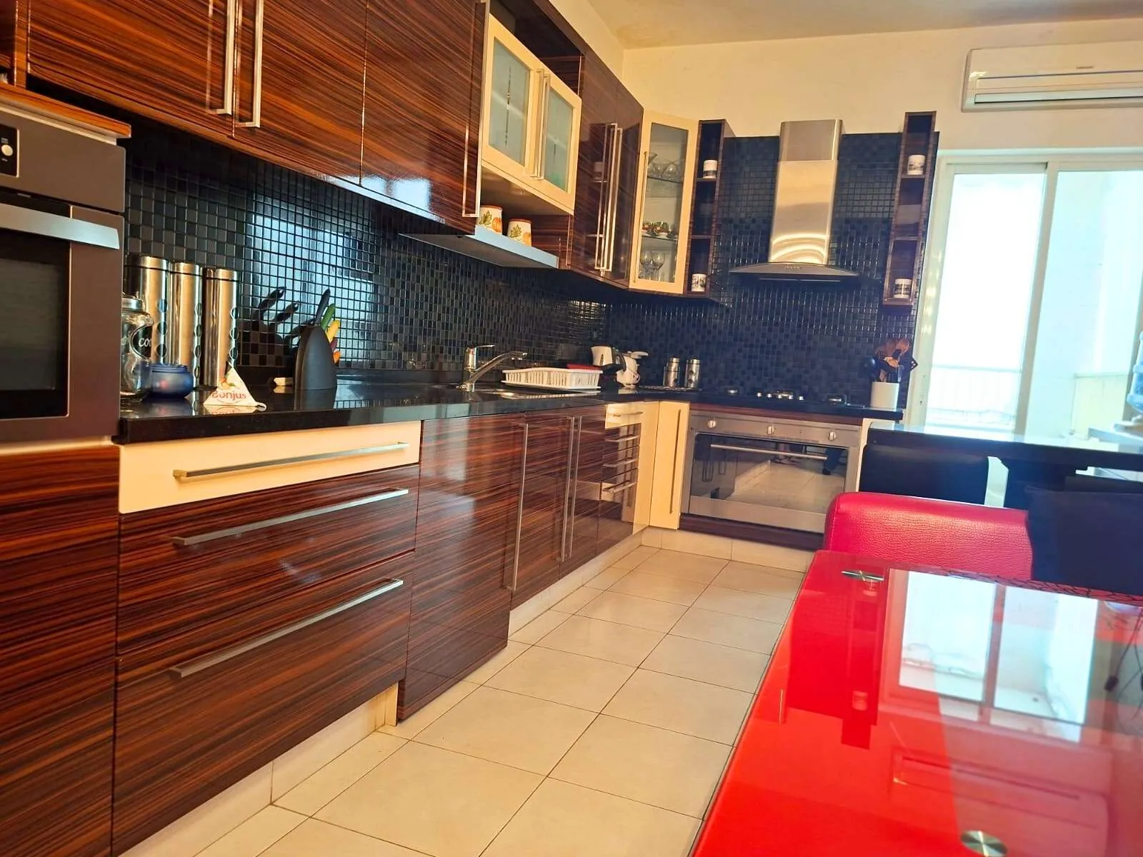 Spacious 3-Bedroom Apartment For Sale in Msaytbeh, Yazbek Street — photo 5