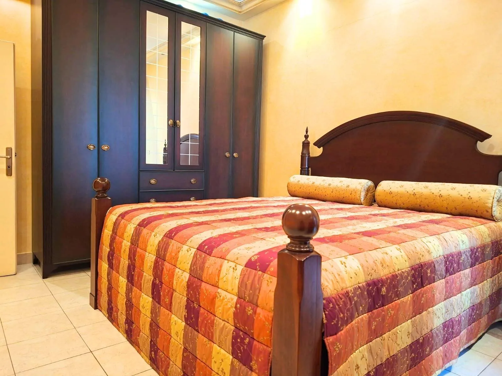 Spacious 3-Bedroom Apartment For Sale in Msaytbeh, Yazbek Street — photo 7