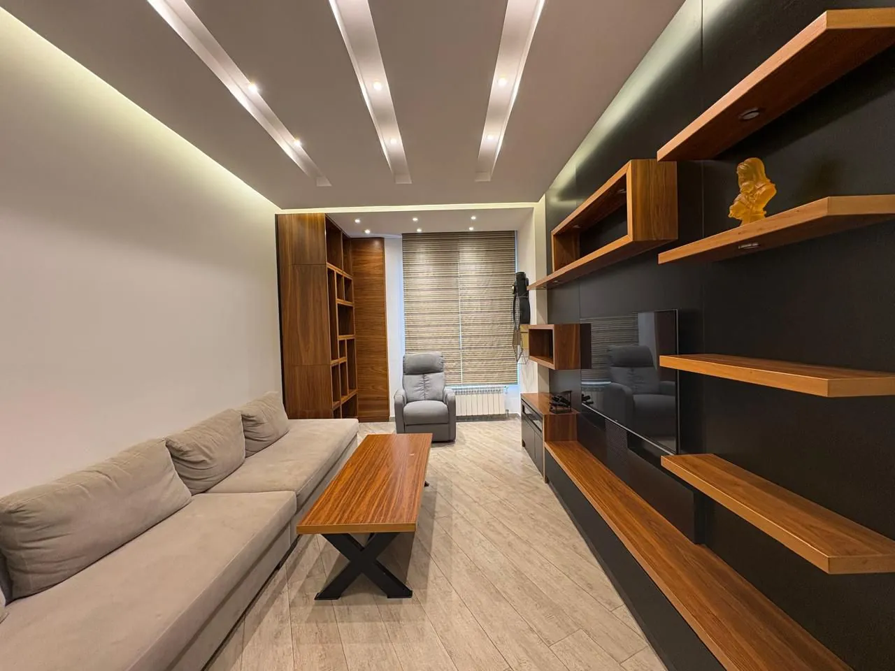 Fully Decorated High-End Finishing Apartment For Sale in Jdeideh — photo 6