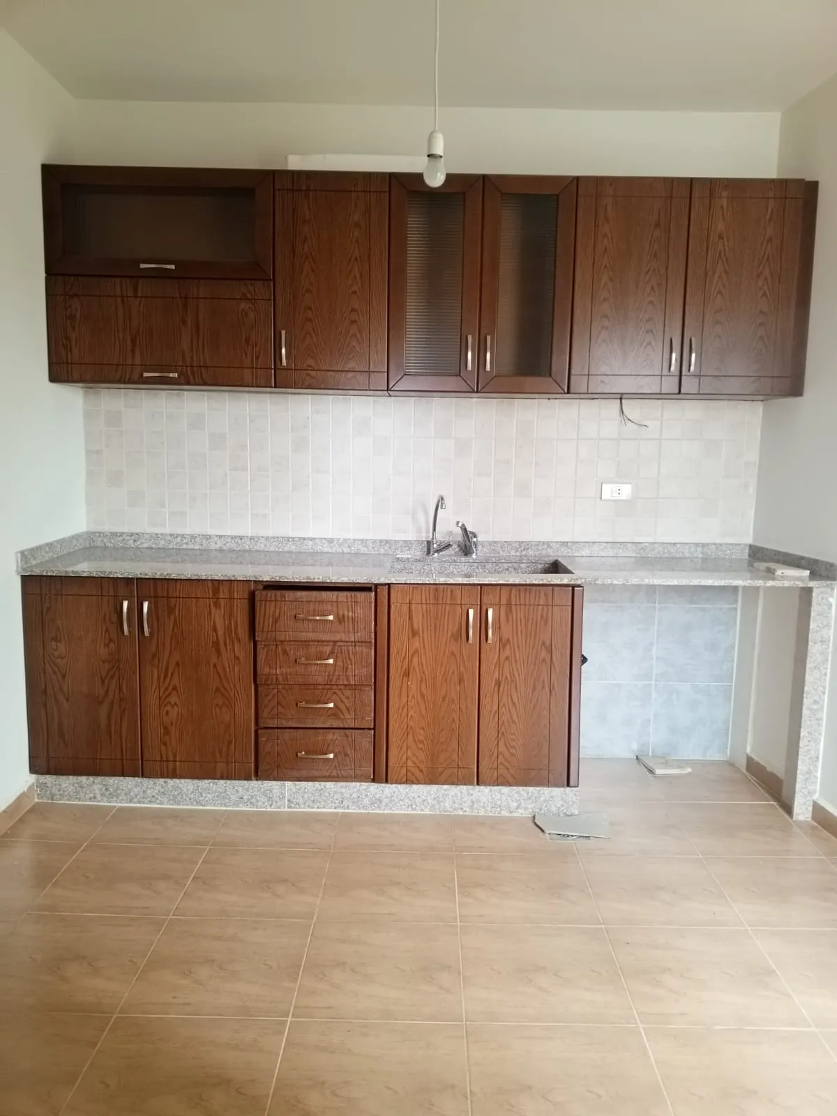 3-Bedroom Apartment With Terrace For Sale in Halat — الصورة 5