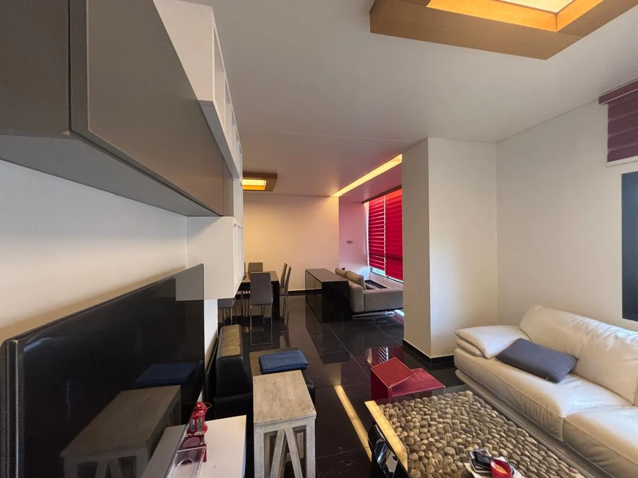 Luxurious Fully Furnished Appartement For Rent in Badaro — الصورة 2