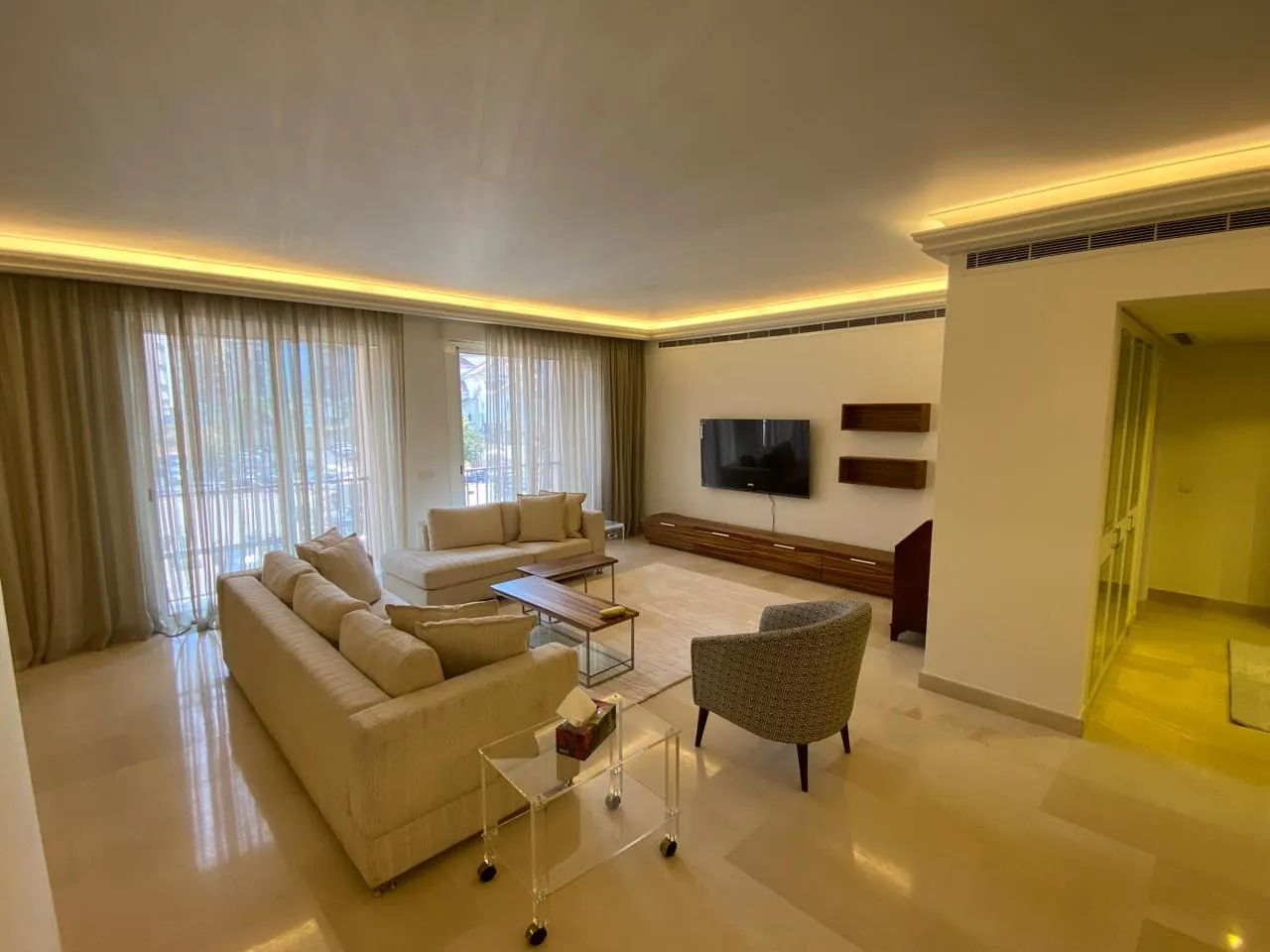 Fully Furnished Two-Bedroom Apartment For Sale in Saifi Village — الصورة 2