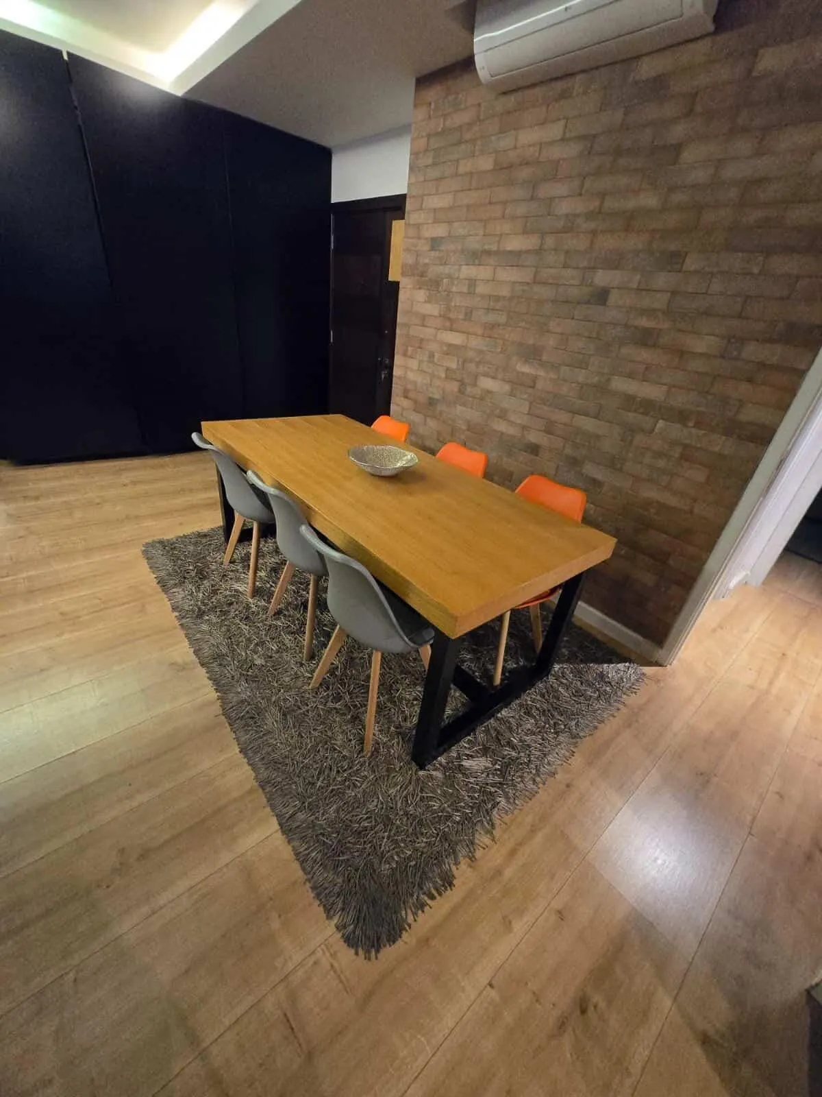 Fully Renovated 2-Bedroom Apartment For Sale in Achrafieh, Saydeh — الصورة 3