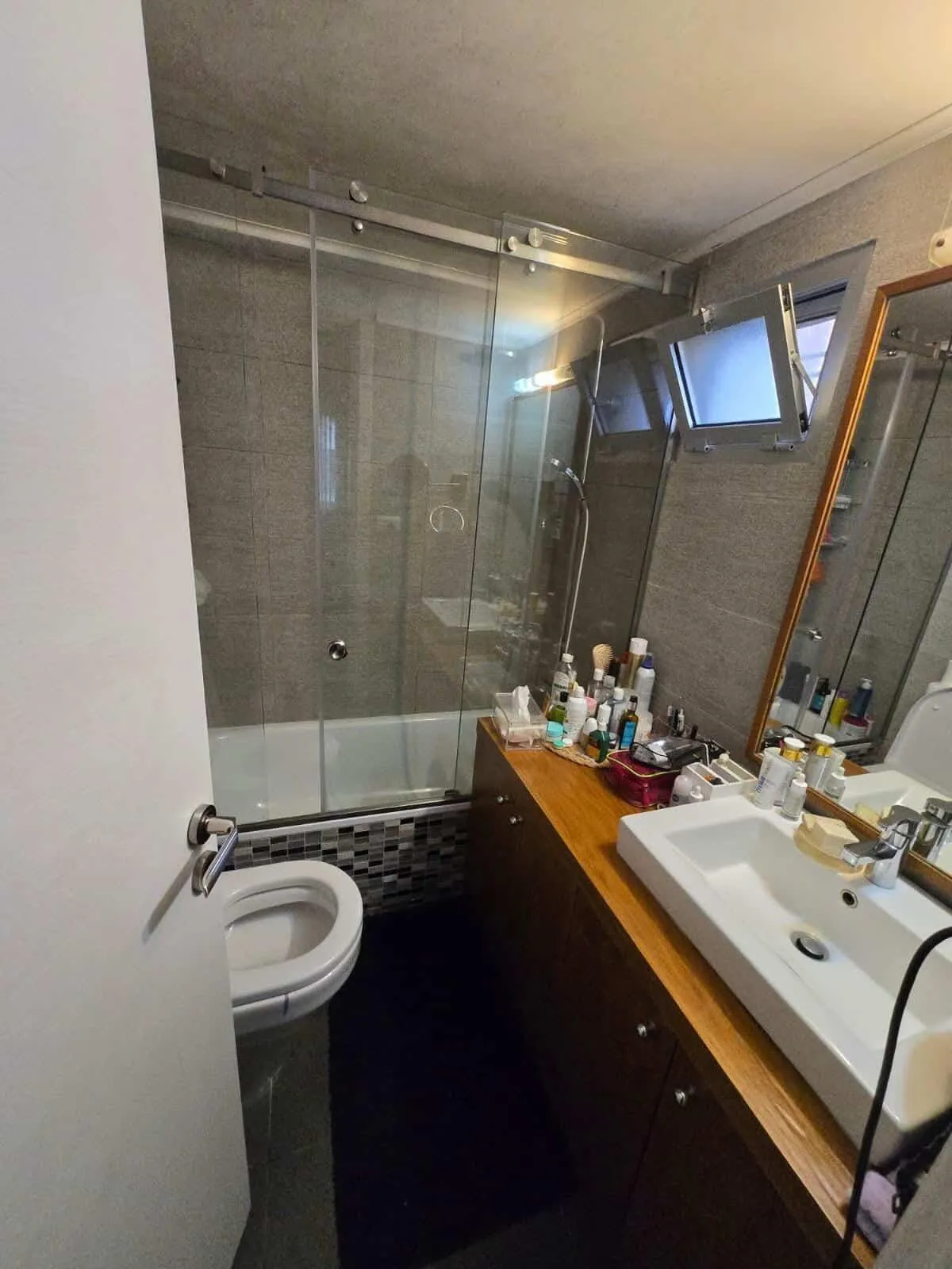 Fully Renovated 2-Bedroom Apartment For Sale in Achrafieh, Saydeh — الصورة 6