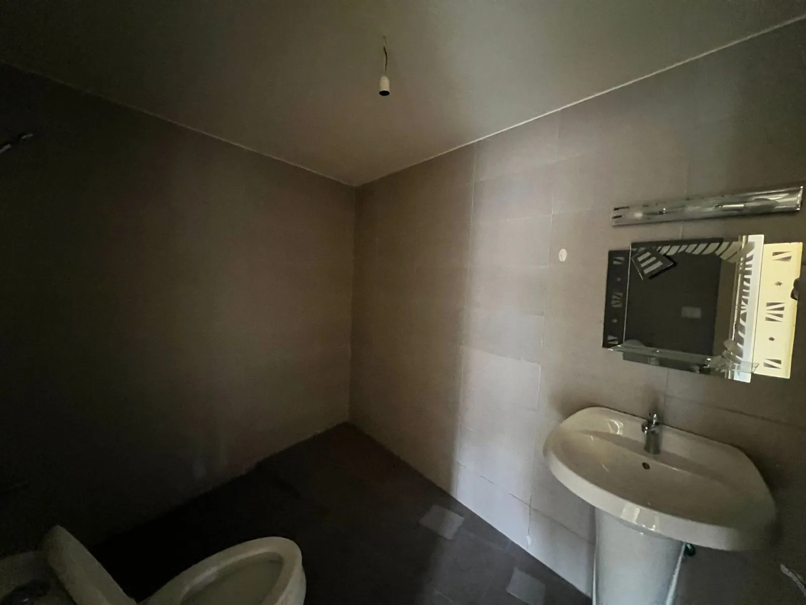Exclusive! Brand New Apartment For Sale in Wadi Chahrour, Baabda — الصورة 8