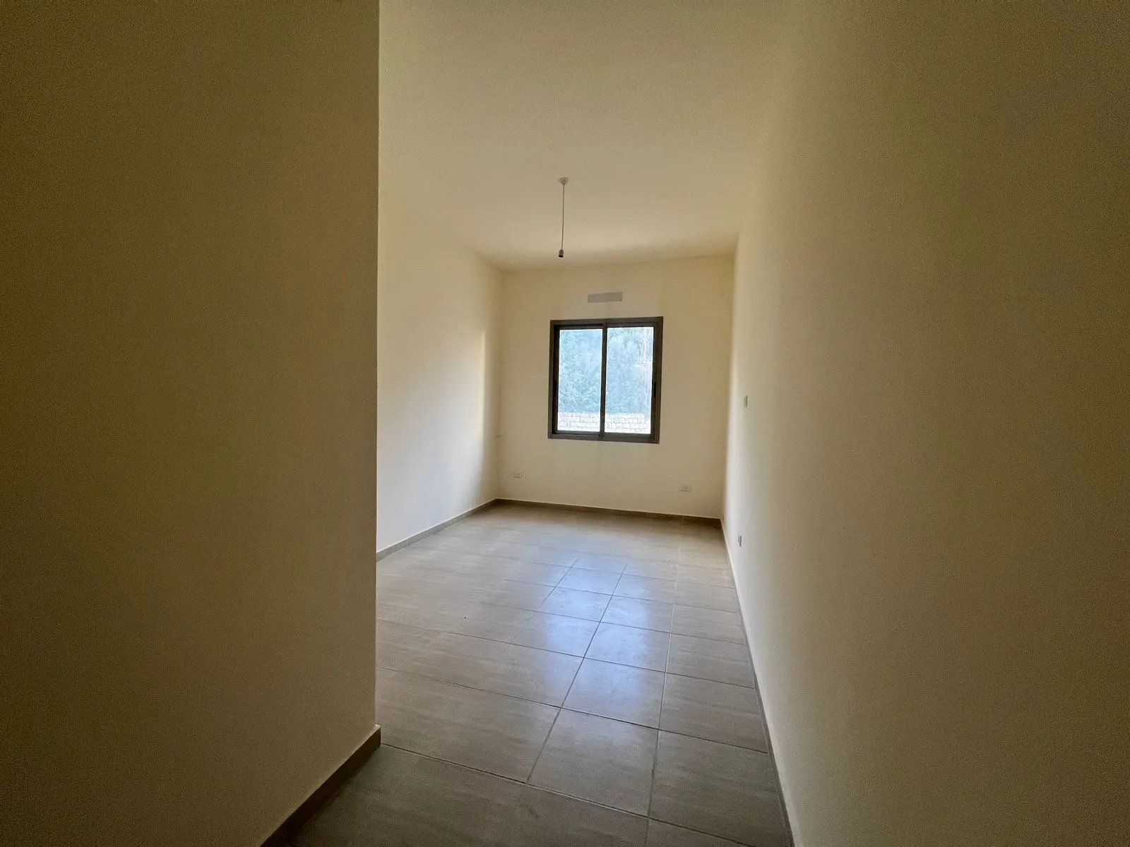 Brand New Apartment With Terrace And Roof For Sale in Wadi Chahrour — الصورة 6