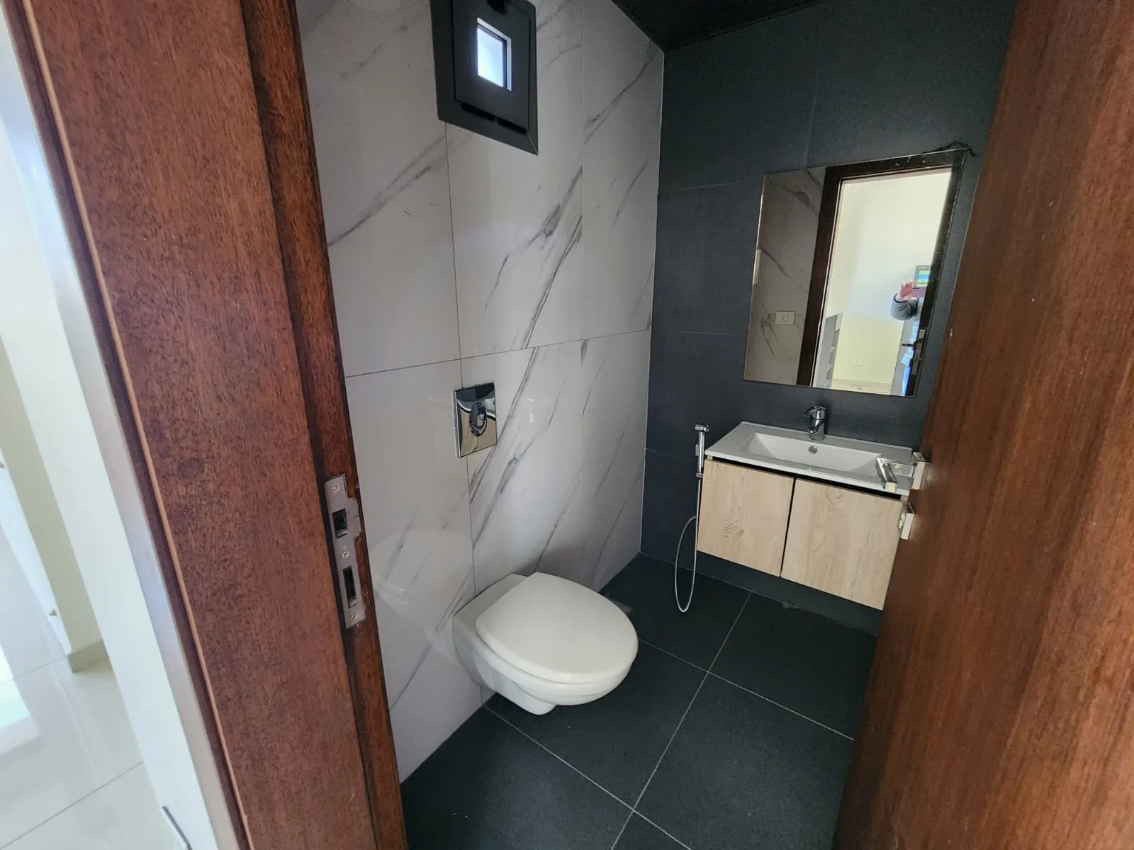 Fully Furnished Apartment For Sale in Bsalim — الصورة 6