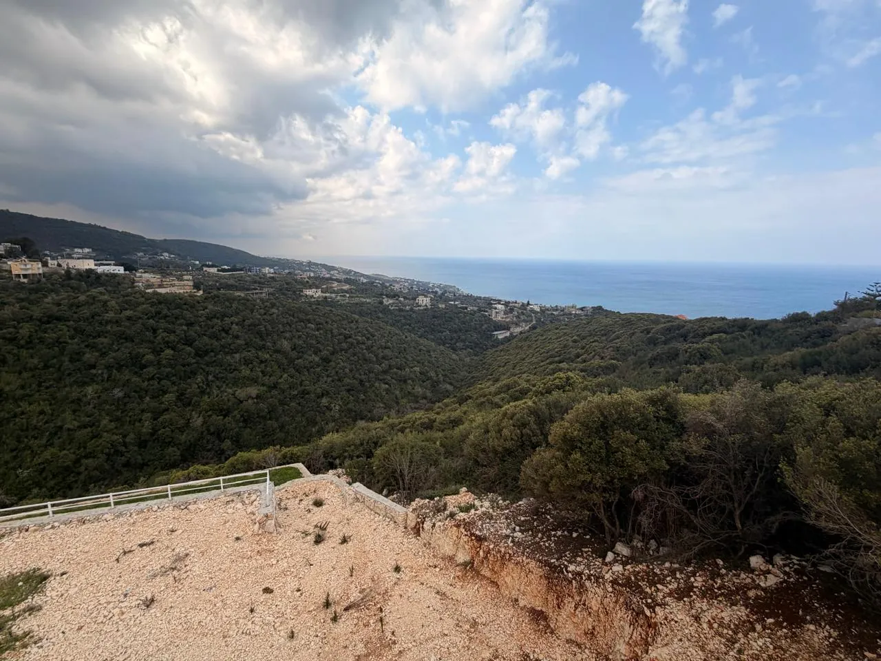 A 1,258 SQM Land With A Beautiful Sea View For Sale in Smar Jbeil, Batroun — الصورة 5