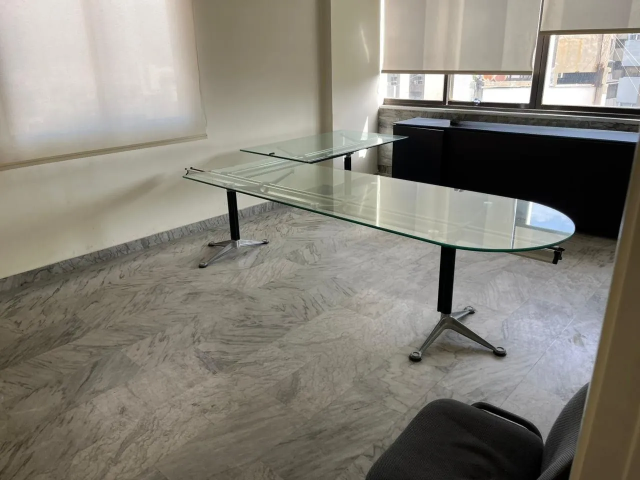 190 SQM Office For Rent in Great Location in Hamra, Ras Beirut