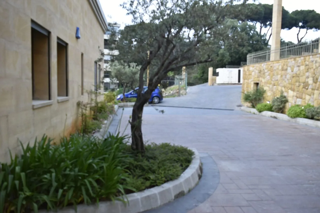 Exclusive! Charming Triplex Villa For Sale in A Prime Location in Broumana — الصورة 3