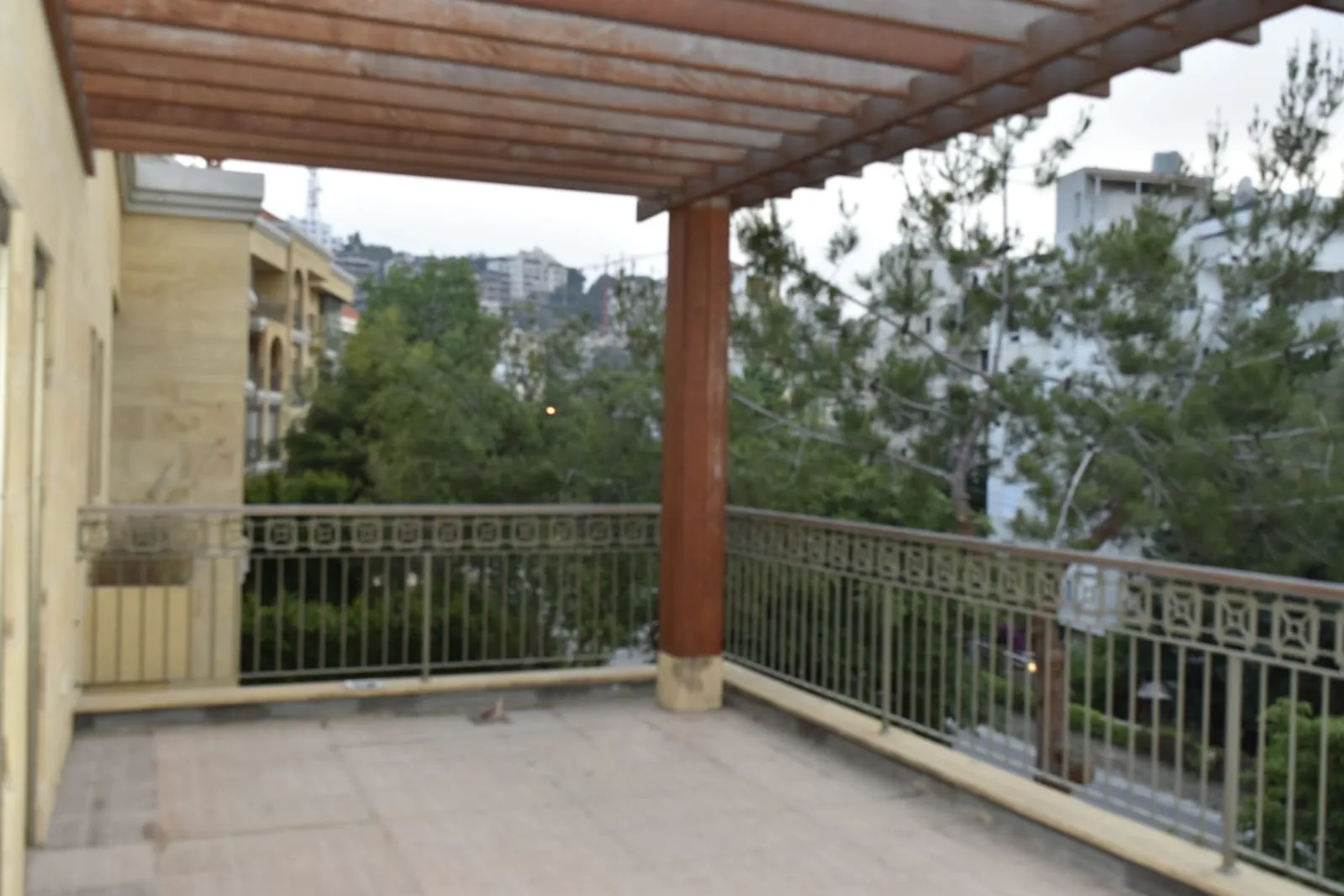 Exclusive! Charming Triplex Villa For Sale in A Prime Location in Broumana — الصورة 8