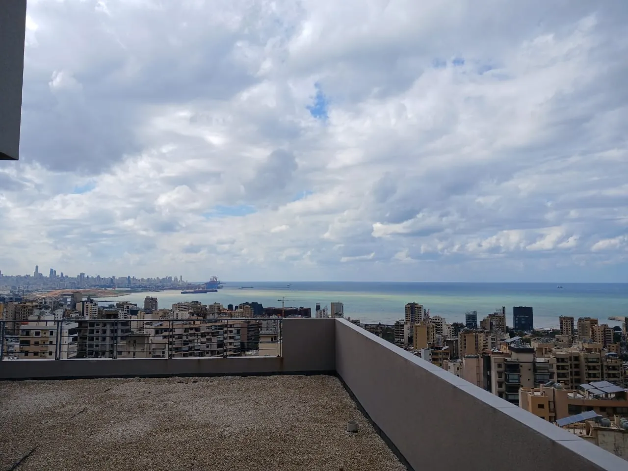 Brand New Apartment With Terrace For Sale in Mezher — الصورة 5