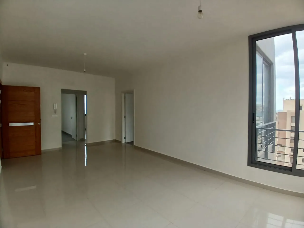 Brand New Apartment With Terrace For Sale in Mezher — الصورة 8