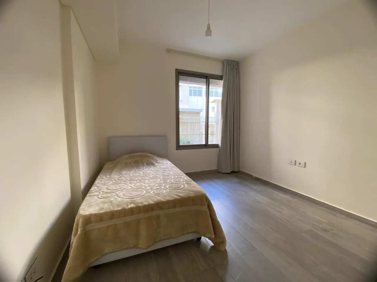 Bright 3-Bedroom Apartment For Rent in Kontari, Ras Beirut — الصورة 10