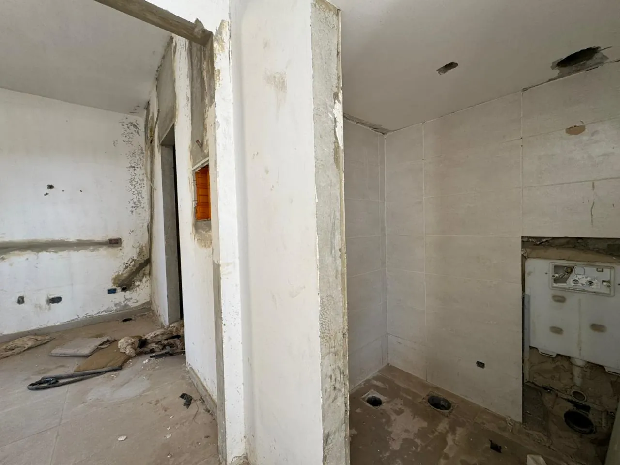 A 660 SQM Building For Sale in Ain Najem — photo 2