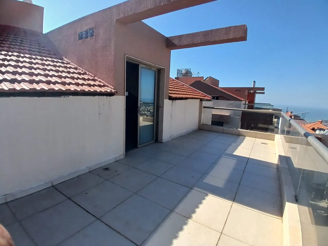 Core And Shell Duplex For Sale With A Very Nice View in Qornet Hamra — الصورة 7