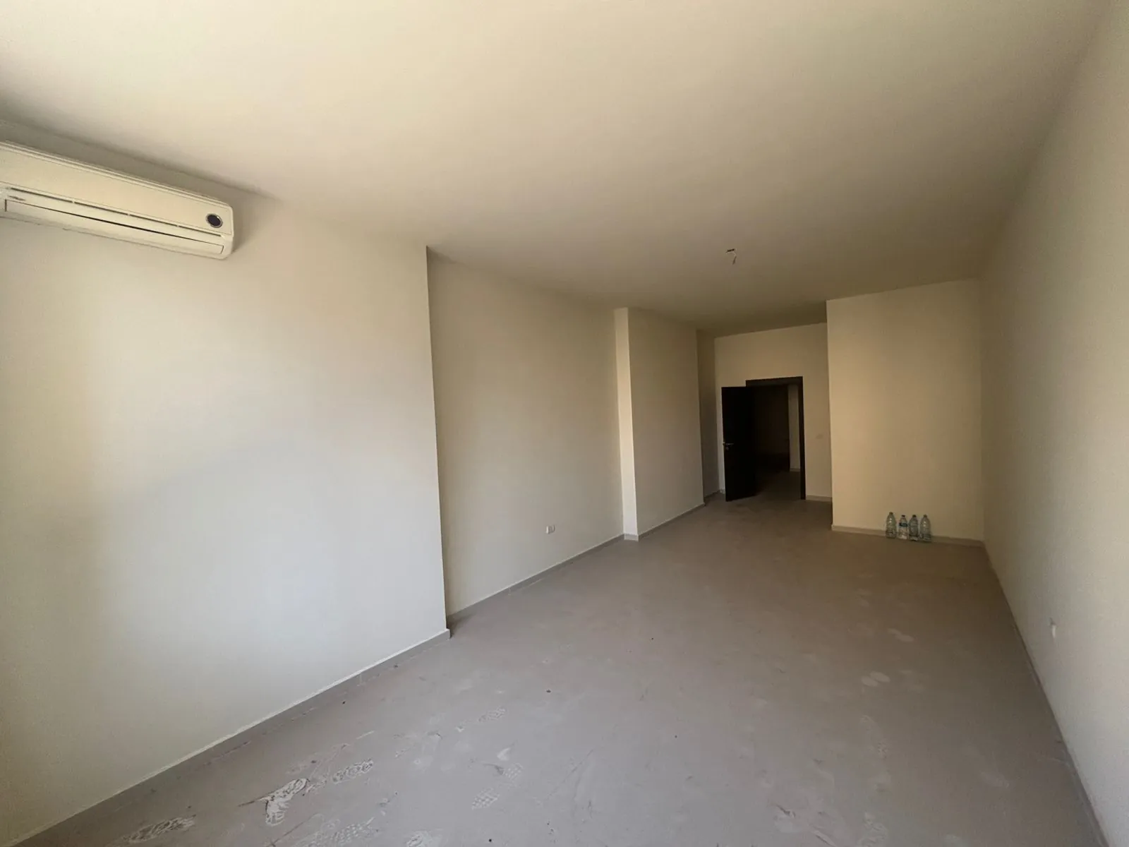 A 160 SQM Office For Rent in Zalka — الصورة 2
