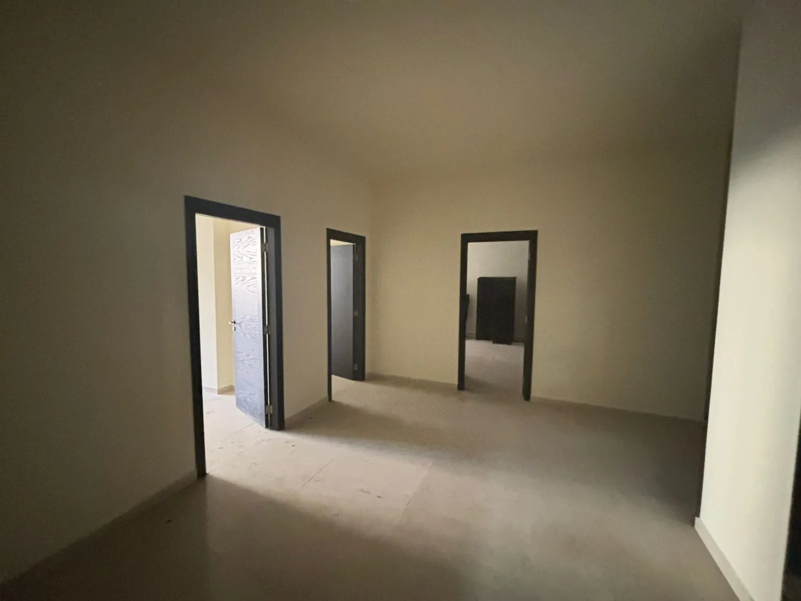 A 160 SQM Office For Rent in Zalka — الصورة 3