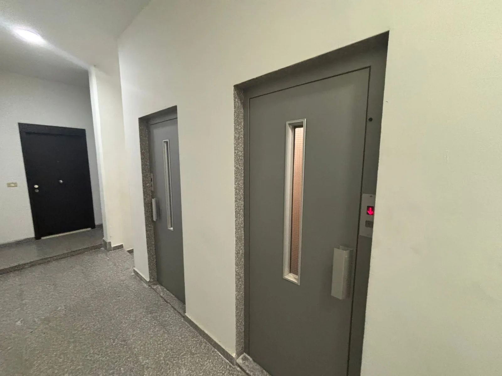 A 160 SQM Office For Rent in Zalka — الصورة 4