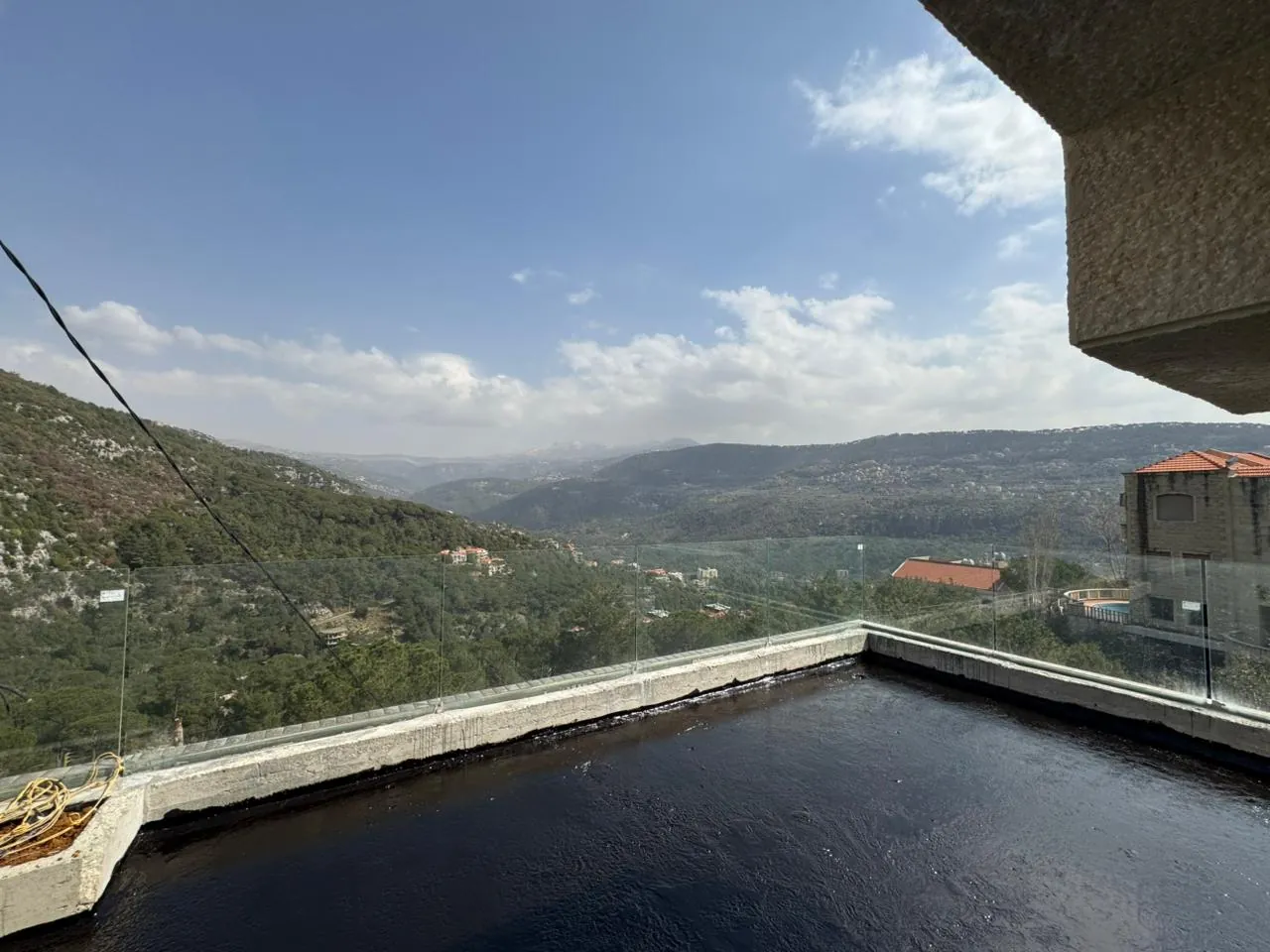 Brand New Roof Apartment With Terrace For Sale in Baabdat — الصورة 6
