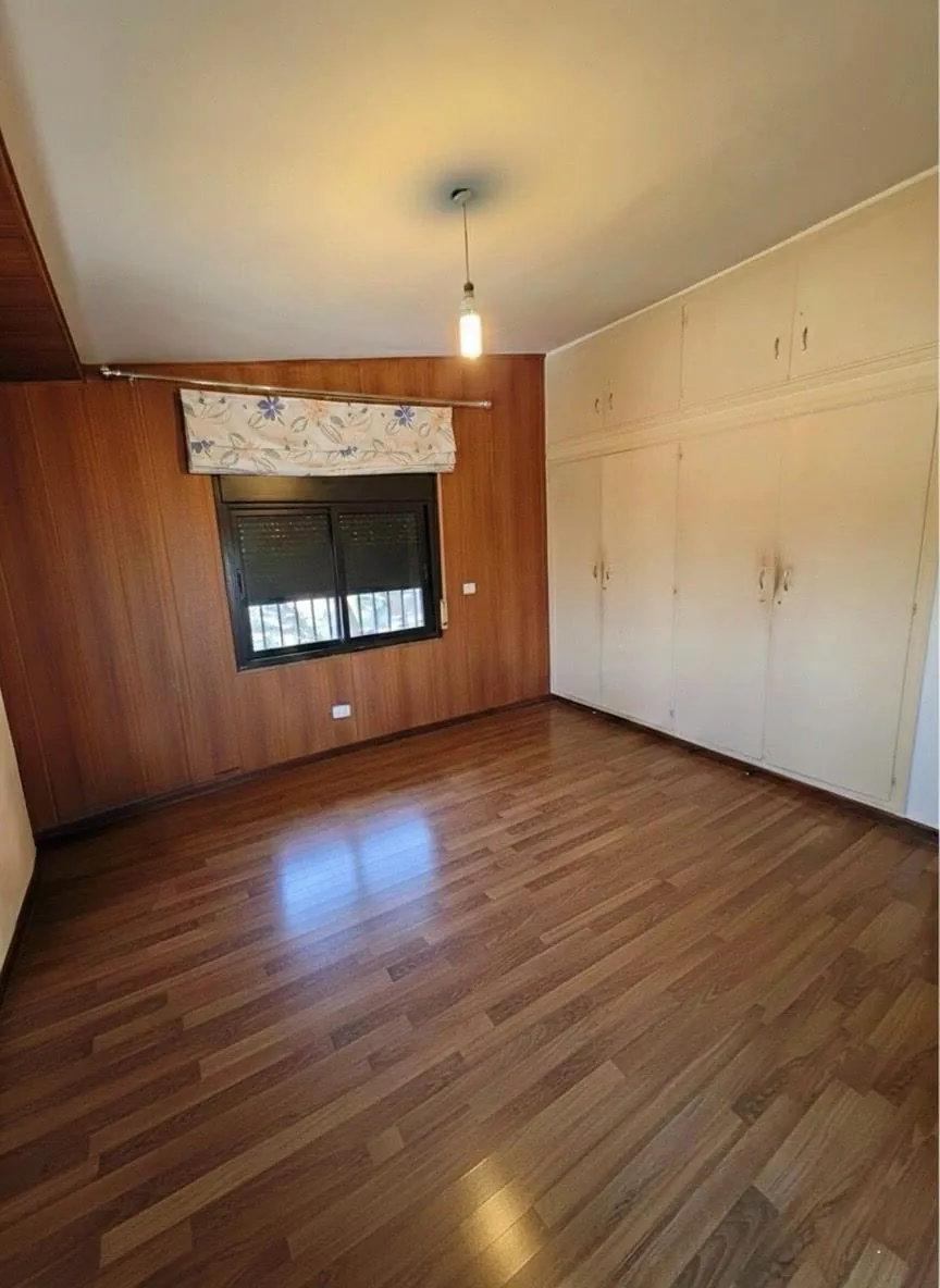 Spacious Apartment For Sale in Baabdat — الصورة 5