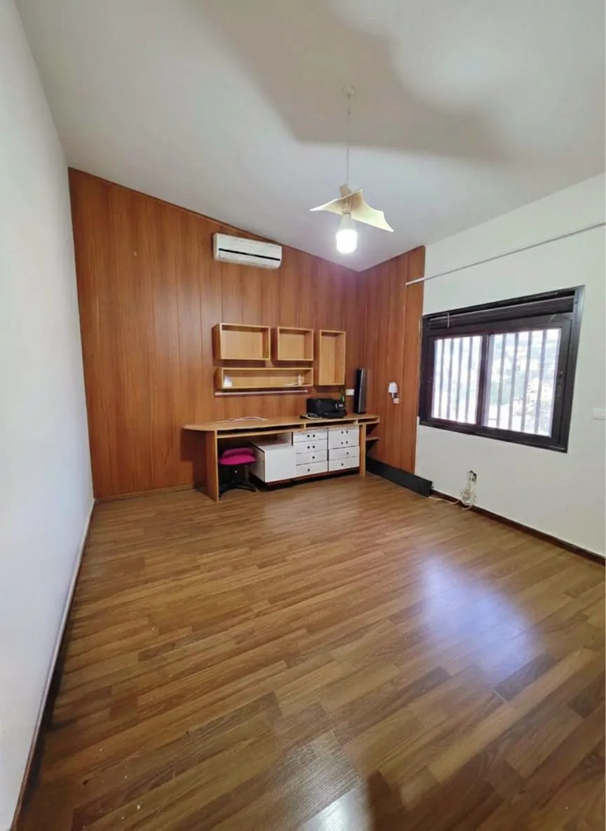 Spacious Apartment For Sale in Baabdat — الصورة 7