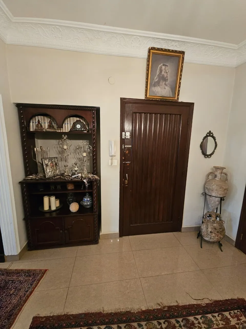 Spacious Apartment For Sale in Sabtieh — الصورة 7