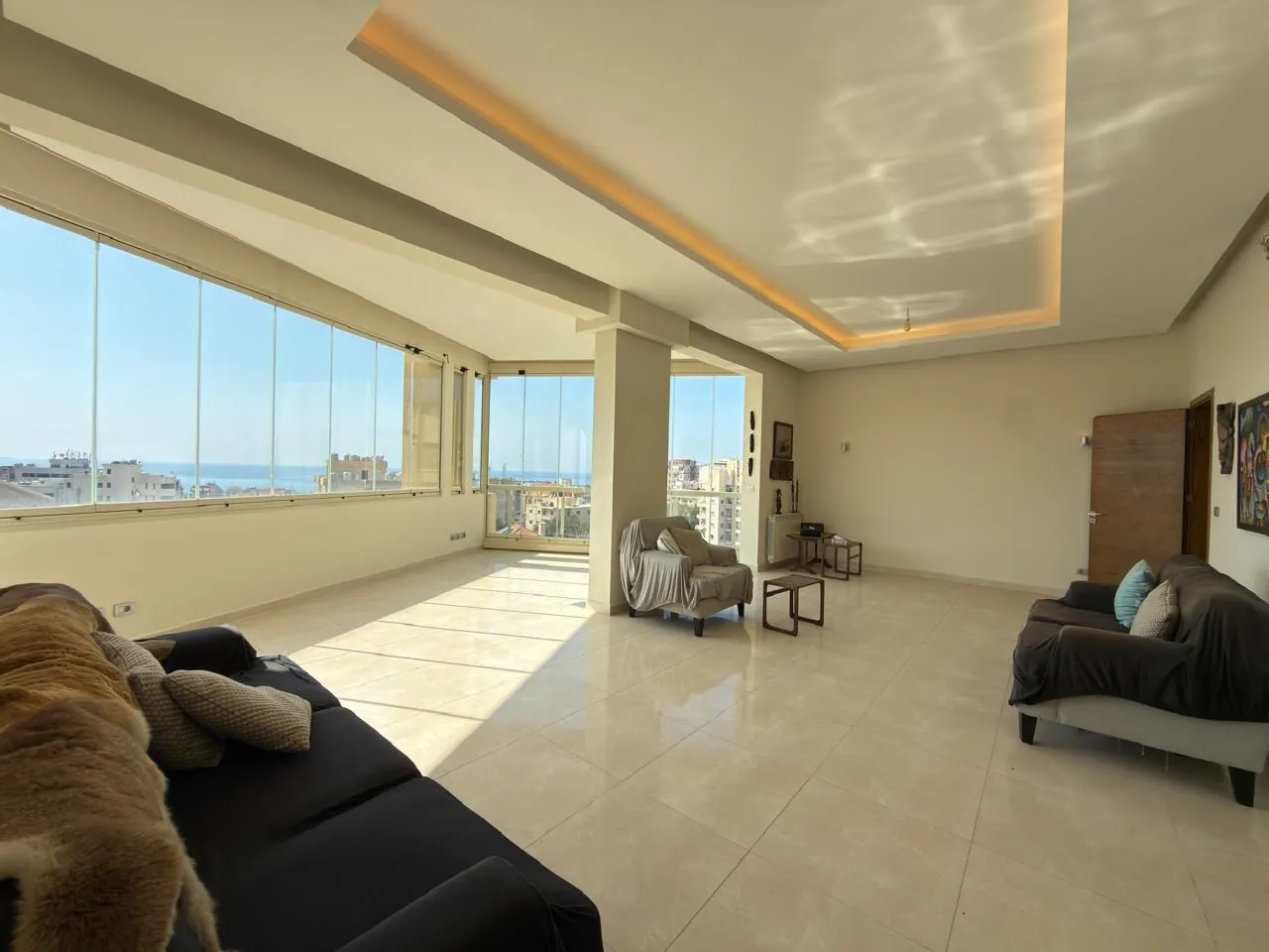 Semi-Furnished Luxurious Apartment For Sale In Jbeil — الصورة 2